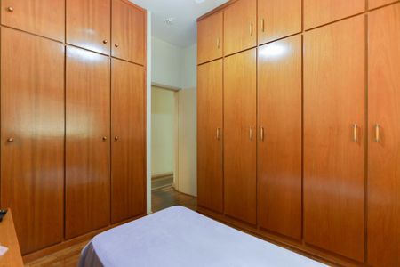 Casa à venda com 195m², 5 quartos e 2 vagasCasa 1 - Quarto 3