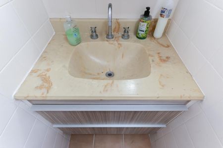 Casa à venda com 195m², 5 quartos e 2 vagasCasa 2 - Banheiro