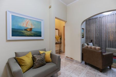 Casa à venda com 195m², 5 quartos e 2 vagasCasa 1 - Sala de estar