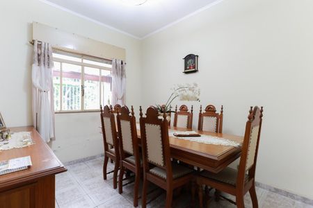 Casa à venda com 195m², 5 quartos e 2 vagasCasa 1 - Sala de jantar