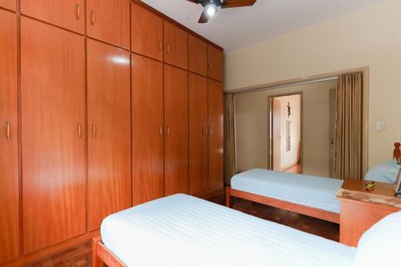 Casa à venda com 195m², 5 quartos e 2 vagasCasa 1 - Quarto 1