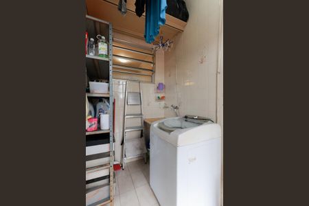 Casa à venda com 195m², 5 quartos e 2 vagasCasa 1 - Área de serviço 1