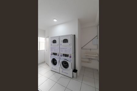 Casa à venda com 41m², 2 quartos e sem vagaÁrea Comum - Lavanderia 