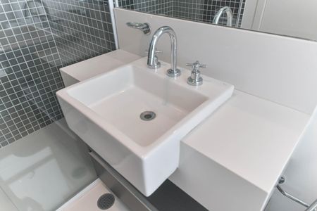 Apartamento para alugar com 97m², 2 quartos e 2 vagas Apartamento para alugar com 97m², 2 quartos e 2 vagasBanheiro da Suíte 1