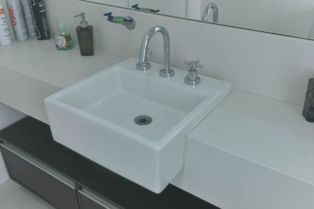 Apartamento para alugar com 97m², 2 quartos e 2 vagas Apartamento para alugar com 97m², 2 quartos e 2 vagasBanheiro da Suíte 2