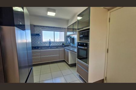 Apartamento para alugar com 266m², 4 quartos e 4 vagasCozinha