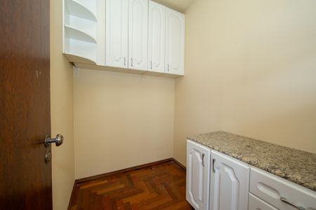 Apartamento à venda com 100m², 3 quartos e 2 vagas Apartamento à venda com 100m², 3 quartos e 2 vagasQUARTO DE EMPREGADA