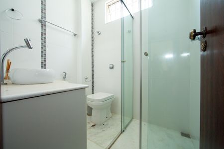 Apartamento à venda com 100m², 3 quartos e 2 vagas Apartamento à venda com 100m², 3 quartos e 2 vagasBANHEIRO2