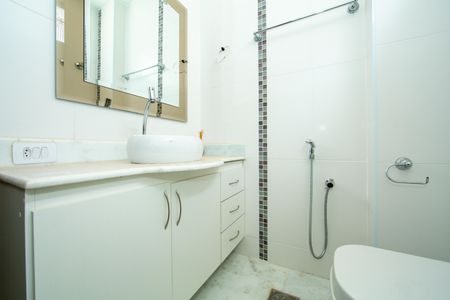 Apartamento à venda com 100m², 3 quartos e 2 vagas Apartamento à venda com 100m², 3 quartos e 2 vagasBANHEIRO2