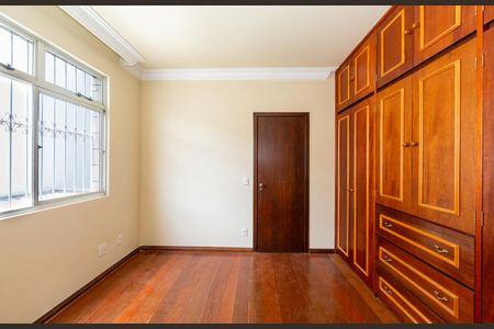 Apartamento à venda com 100m², 3 quartos e 2 vagas Apartamento à venda com 100m², 3 quartos e 2 vagasQUARTO3