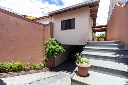 Casa à venda com 143m², 3 quartos e 3 vagasGaragem