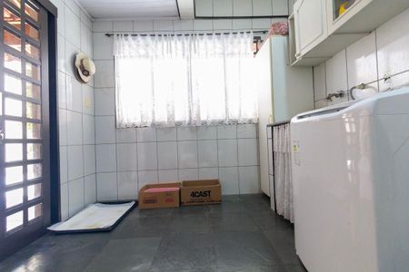 Casa à venda com 143m², 3 quartos e 3 vagasÁrea de Serviço