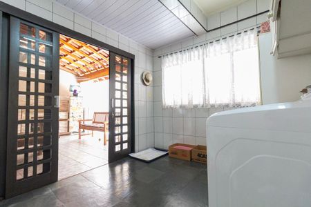 Casa à venda com 143m², 3 quartos e 3 vagasÁrea de Serviço