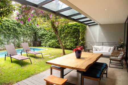 Casa para alugar com 400m², 4 quartos e 4 vagas Casa para alugar com 400m², 4 quartos e 4 vagasÁrea gourmet