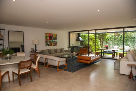 Sala de casa para alugar com 4 quartos, 400m² em Jardim Petropolis, São Paulo