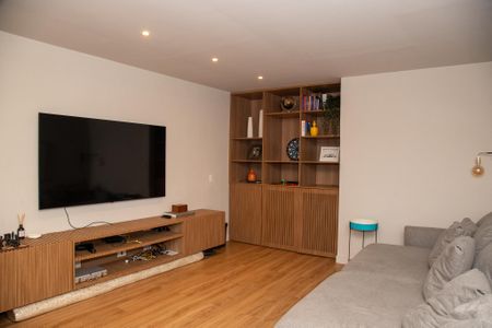 Casa para alugar com 400m², 4 quartos e 4 vagas Casa para alugar com 400m², 4 quartos e 4 vagasSala de Jogos