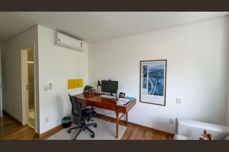 Casa para alugar com 400m², 4 quartos e 4 vagas Casa para alugar com 400m², 4 quartos e 4 vagasQuarto 3 - Suíte