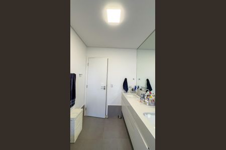 Casa para alugar com 400m², 4 quartos e 4 vagas Casa para alugar com 400m², 4 quartos e 4 vagasBanheiro da Suíte 1