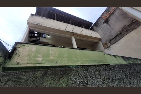 Casa para alugar com 65m², 2 quartos e sem vaga Casa para alugar com 65m², 2 quartos e sem vagaFachada