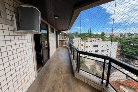 Apartamento para alugar com 150m², 3 quartos e 3 vagas Apartamento para alugar com 150m², 3 quartos e 3 vagasVaranda