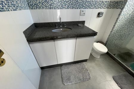 Apartamento para alugar com 150m², 3 quartos e 3 vagas Apartamento para alugar com 150m², 3 quartos e 3 vagasBanheiro quarto 2