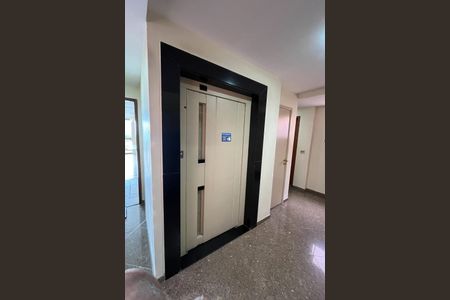 Apartamento para alugar com 150m², 3 quartos e 3 vagas Apartamento para alugar com 150m², 3 quartos e 3 vagasElevador