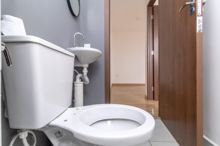 Apartamento para alugar com 48m², 2 quartos e 1 vaga Apartamento para alugar com 48m², 2 quartos e 1 vagaBanheiro