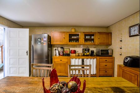 Casa à venda com 218m², 3 quartos e 4 vagas