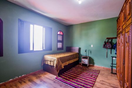 Casa à venda com 218m², 3 quartos e 4 vagas