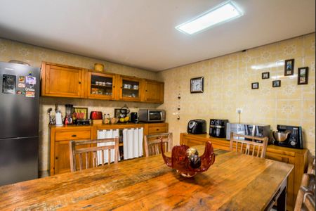 Casa à venda com 218m², 3 quartos e 4 vagas