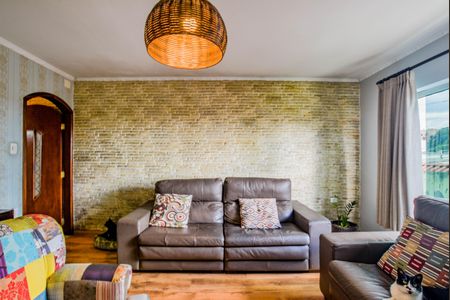 Casa à venda com 218m², 3 quartos e 4 vagas