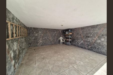 Casa à venda com 218m², 3 quartos e 4 vagas