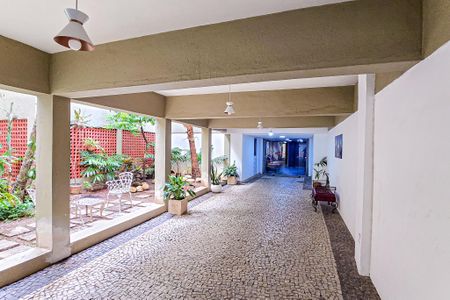 Apartamento à venda com 67m², 2 quartos e 1 vagaHall de entrada