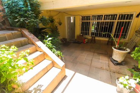 Casa para alugar com 150m², 3 quartos e 2 vagasQuintal