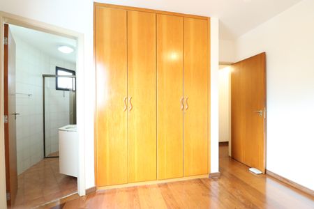 Apartamento à venda com 127m², 3 quartos e 2 vagasSuíte 2