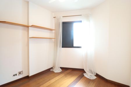 Apartamento à venda com 127m², 3 quartos e 2 vagasQuarto