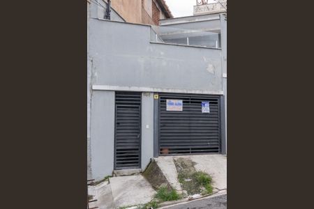 Casa à venda com 85m², 2 quartos e 1 vagaFachada