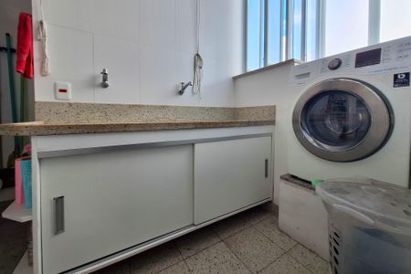 Apartamento à venda com 139m², 3 quartos e 1 vagaÁrea de Serviço