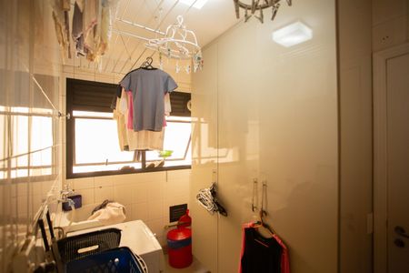 Apartamento à venda com 142m², 3 quartos e 2 vagasÁREA DE SERVIÇO