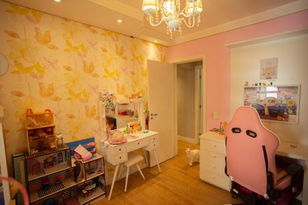 Apartamento à venda com 142m², 3 quartos e 2 vagasQUARTO 2