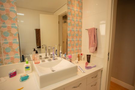 Apartamento à venda com 142m², 3 quartos e 2 vagasBANHEIRO