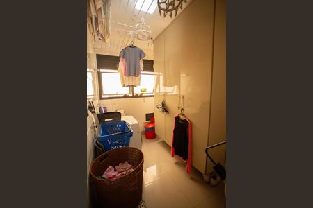 Apartamento à venda com 142m², 3 quartos e 2 vagasÁREA DE SERVIÇO