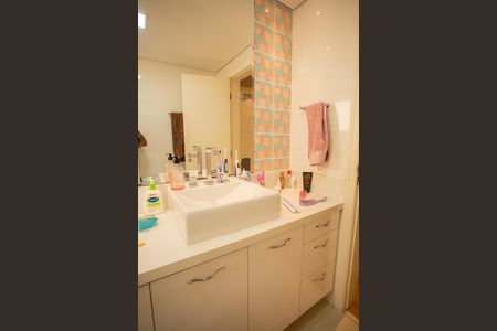 Apartamento à venda com 142m², 3 quartos e 2 vagasBANHEIRO