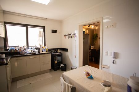 Apartamento à venda com 142m², 3 quartos e 2 vagasCOZINHA