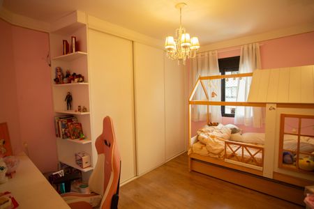 Apartamento à venda com 142m², 3 quartos e 2 vagasQUARTO 2