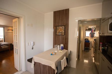 Apartamento à venda com 142m², 3 quartos e 2 vagasCOZINHA