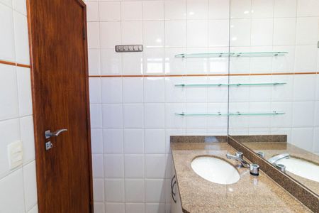 Apartamento para alugar com 104m², 3 quartos e 2 vagasBanheiro da Suíte