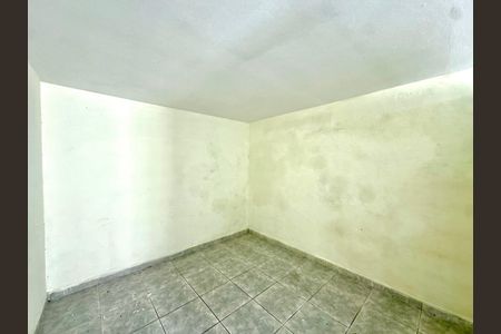 Quarto 2 de casa para alugar com 2 quartos, 50m² em Jardim Munhoz, Guarulhos