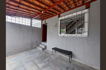 Casa para alugar com 100m², 4 quartos e 1 vagaQuintal