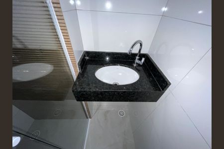 Apartamento para alugar com 36m², 2 quartos e sem vaga Apartamento para alugar com 36m², 2 quartos e sem vagaBanheiro